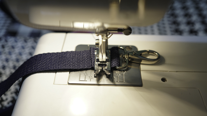 Bottle holder with thermal insulation 76