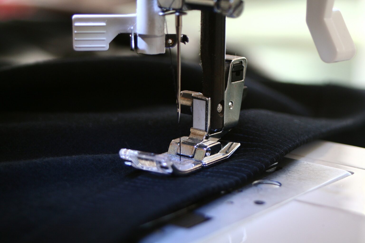 Why does the sewing machine pull the fabric? 6